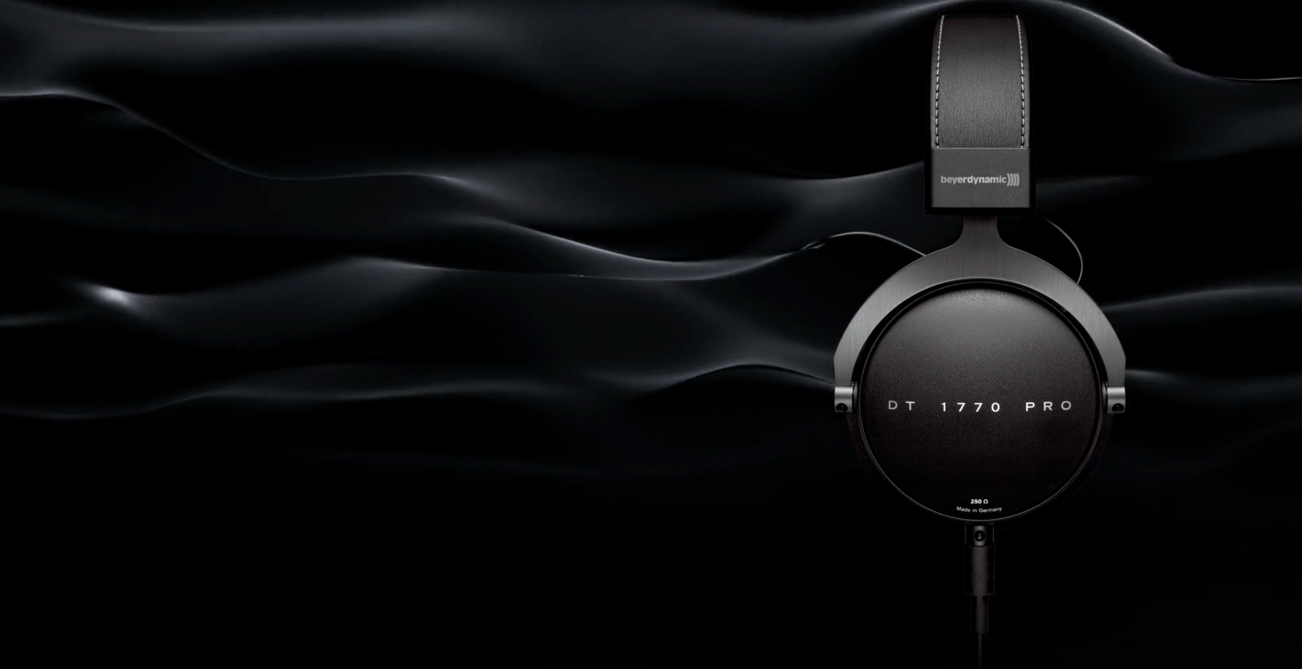 beyerdynamic DT 1770 PRO Studio Headphones by beyerdynamic DT 1770 PRO MK II: Premium Tesla studio headphones I beyerdynamic