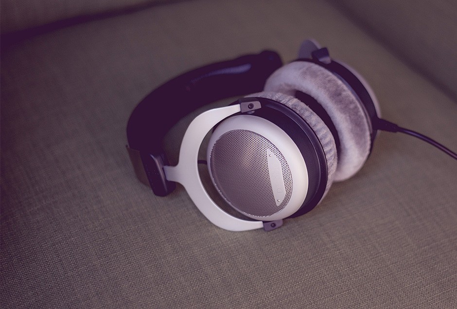 beyerdynamic DT 880 Edition: Premium hi-fi headphones, semi-open