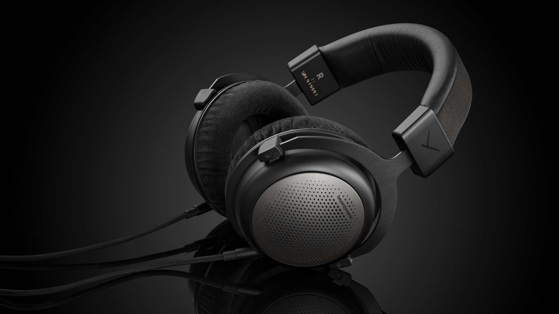 The high-end headphones T1 for top sound quality | beyerdynamic