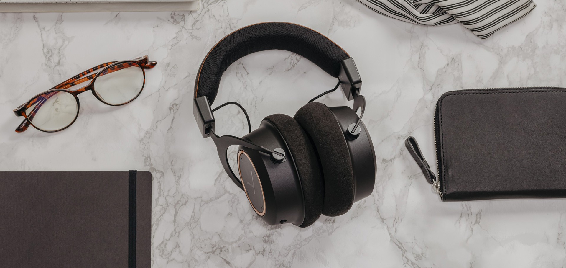 Amiron wireless copper - High-end Bluetooth® headphones with sound  personalization - beyerdynamic